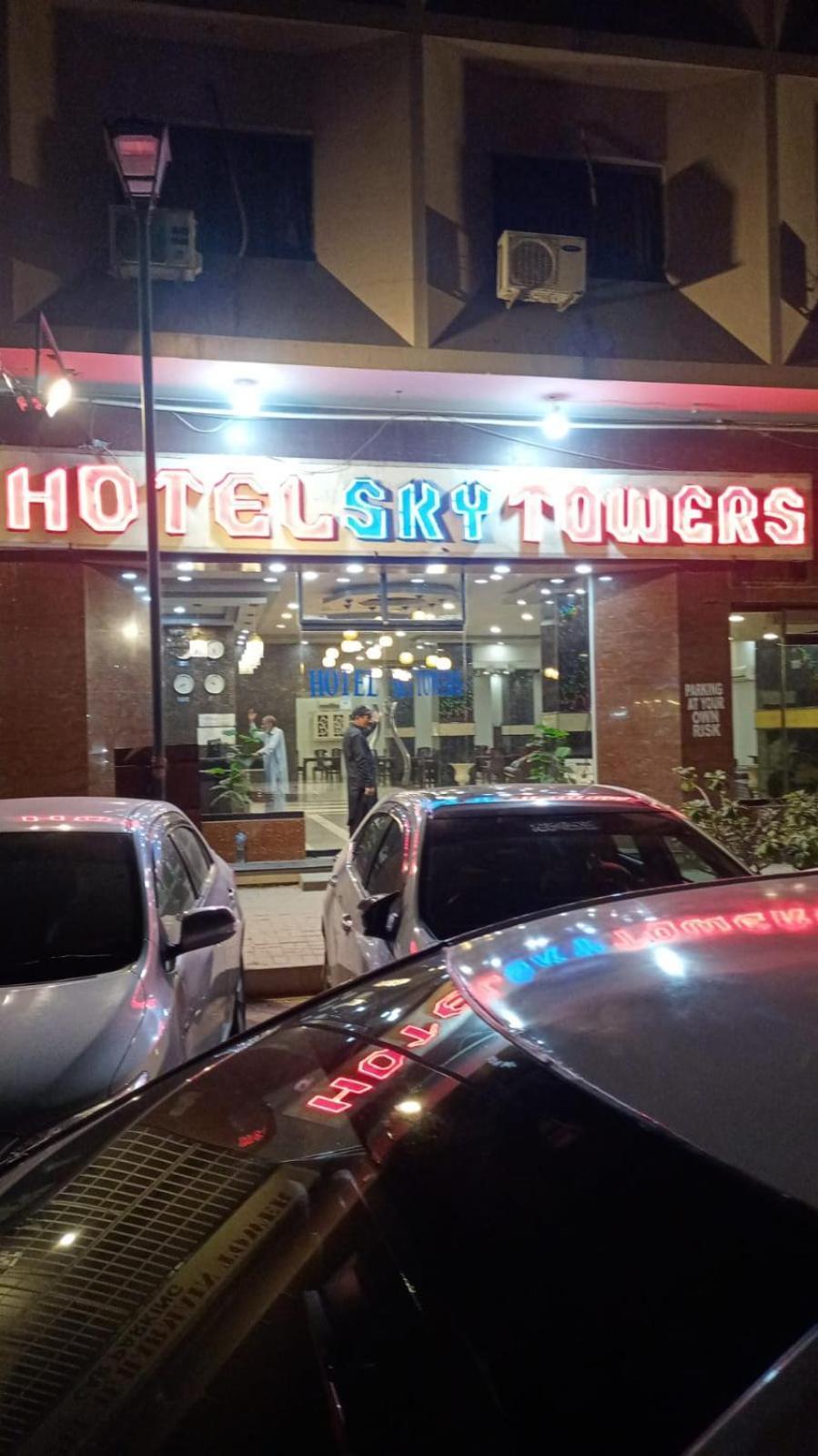 Hotel Sky Towers Karachi Exterior foto
