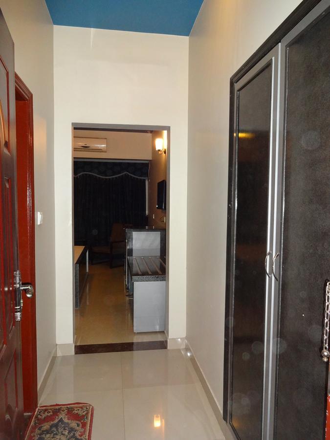 Hotel Sky Towers Karachi Exterior foto